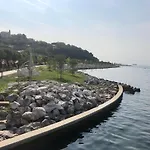 Pri Piratski Macki - At The Pirate Cat - Dal Gatto Pirata