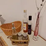 Pri Piratski Macki - At The Pirate Cat - Dal Gatto Pirata