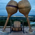 Pri Piratski Macki - At The Pirate Cat - Dal Gatto Pirata * Κόπερ