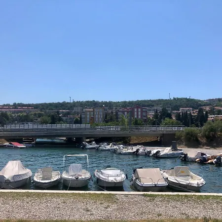 Apartamento Pri Piratski Macki - At The Pirate Cat - Dal Gatto Pirata *