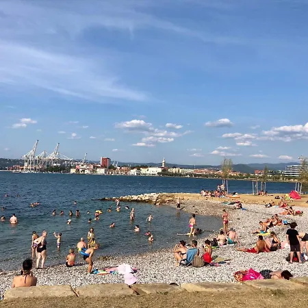 Pri Piratski Macki - At The Pirate Cat - Dal Gatto Pirata Lägenhet *