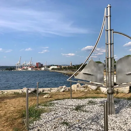 Pri Piratski Macki - At The Pirate Cat - Dal Gatto Pirata * Koper