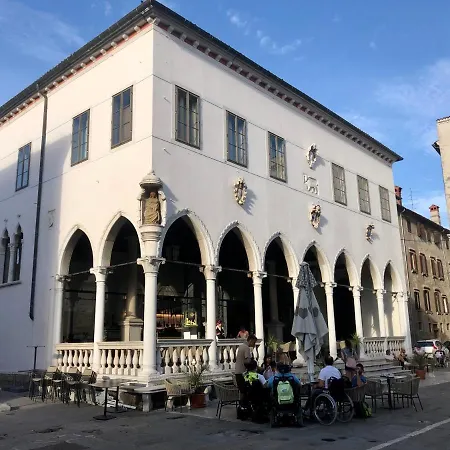 Pri Piratski Macki - At The Pirate Cat - Dal Gatto Pirata Lägenhet Koper