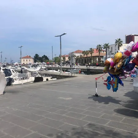 Pri Piratski Macki - At The Pirate Cat - Dal Gatto Pirata