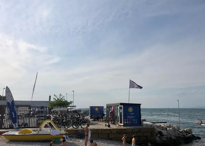 Pri Piratski Macki - At The Pirate Cat - Dal Gatto Pirata * 科佩尔