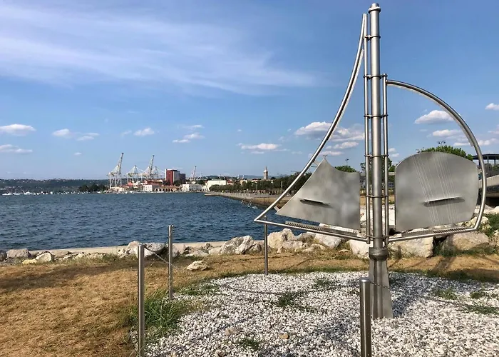 Pri Piratski Macki - At The Pirate Cat - Dal Gatto Pirata * Κόπερ