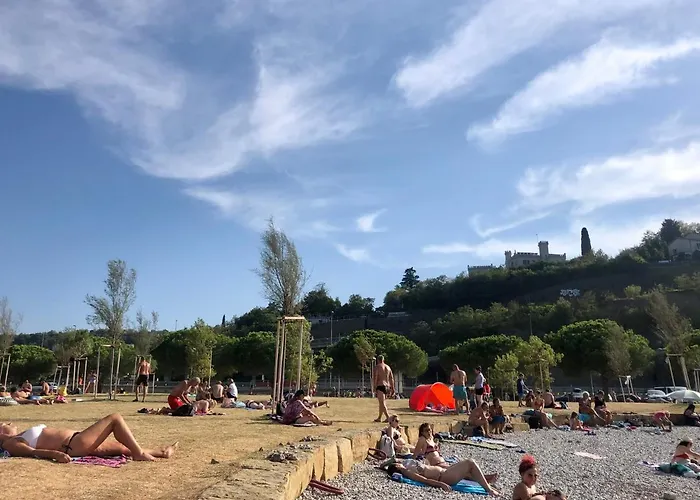 Pri Piratski Macki - At The Pirate Cat - Dal Gatto Pirata