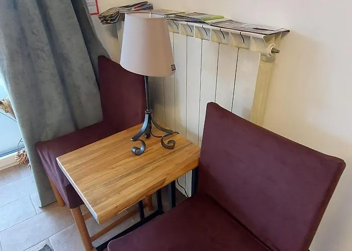 Pri Piratski Macki - At The Pirate Cat - Dal Gatto Pirata * Κόπερ