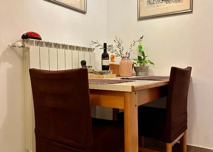 Pri Piratski Macki - At The Pirate Cat - Dal Gatto Pirata Κόπερ